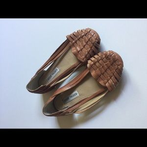 Steve Madden woven flats